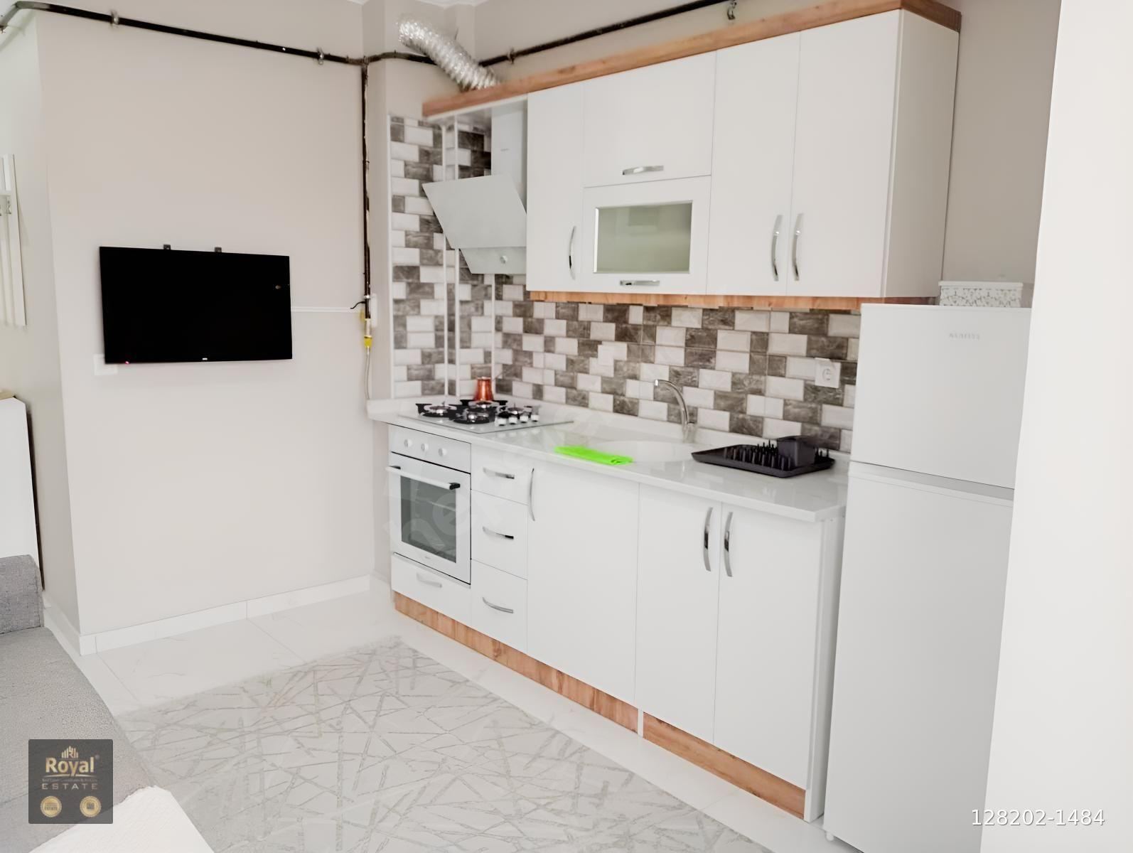 Royal Emlak'tan çok iyi bir konumda full eşyalı ve kiracılı 1+1