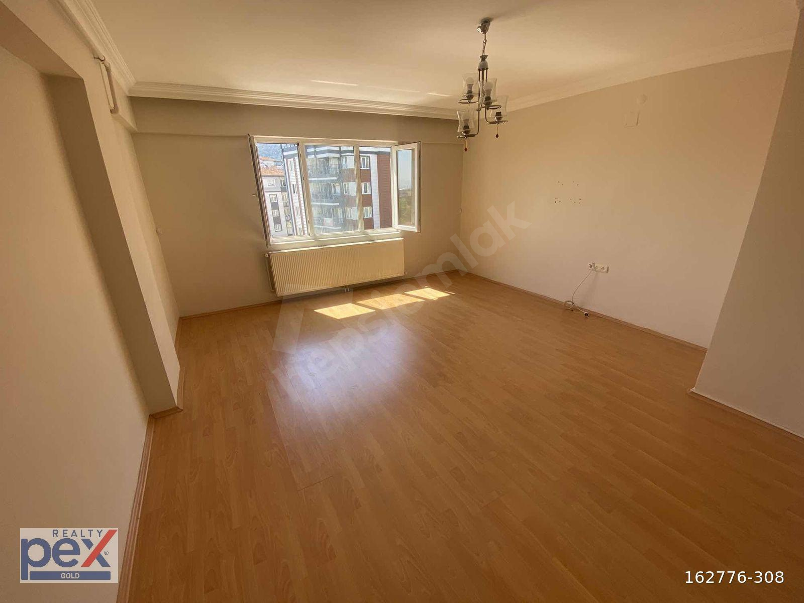 PEX'ten Manisa Uncubozköy Mahallesi 'nde Kiralık 3+1 Daire
