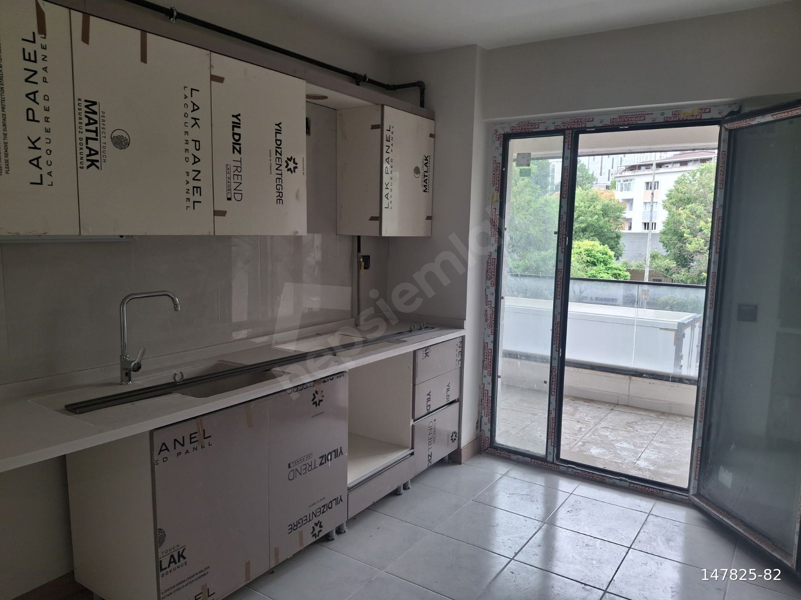 BARAJYOLUNDA 3+1 CADDE ÜZERİ ÇOK KEYİFLİ DAİRE 70.000