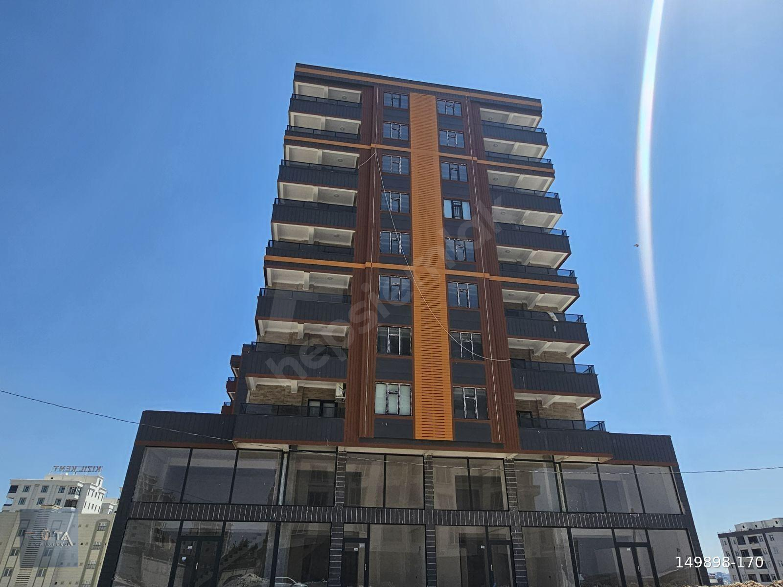 MEHMETÇİK'TE 2 BLOKLU SİTEDE SATILIK 3+1 DAİRE