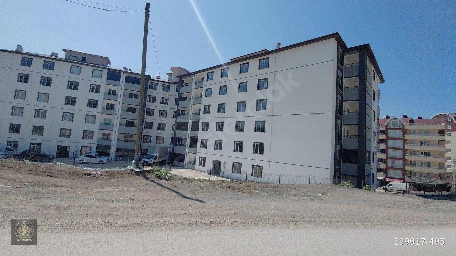 TOKAT NİKSAR ELİT GAYRİMENKULDEN YENİ HASTANE AYVAZ MAH SİTE İÇİNDE ARAKAT SATILIK DAİRE