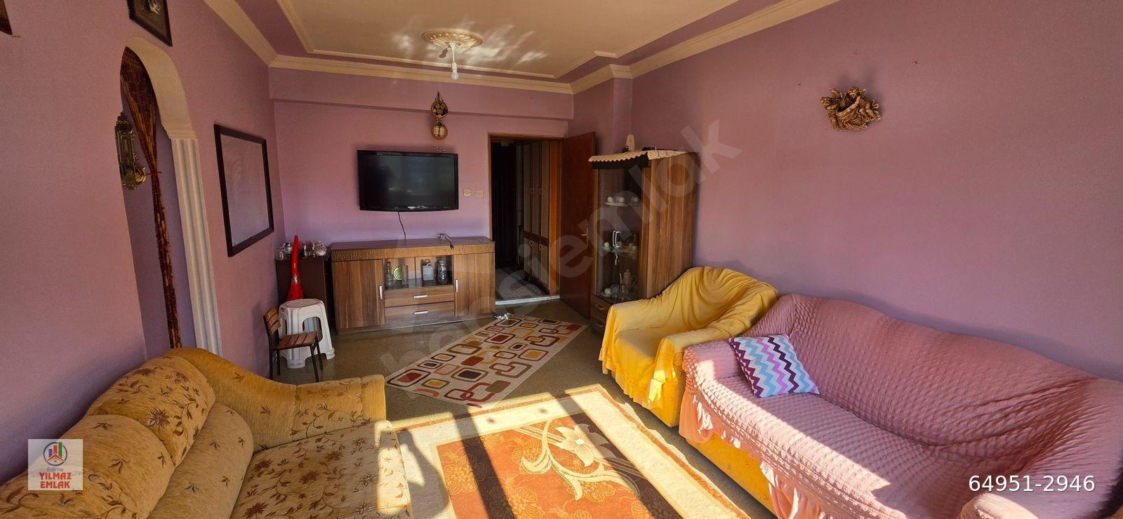 CUMHURİYET MAHALLESİNDE DEĞERLİ LOKASYONDA SATILIK 2+1 DAİRE