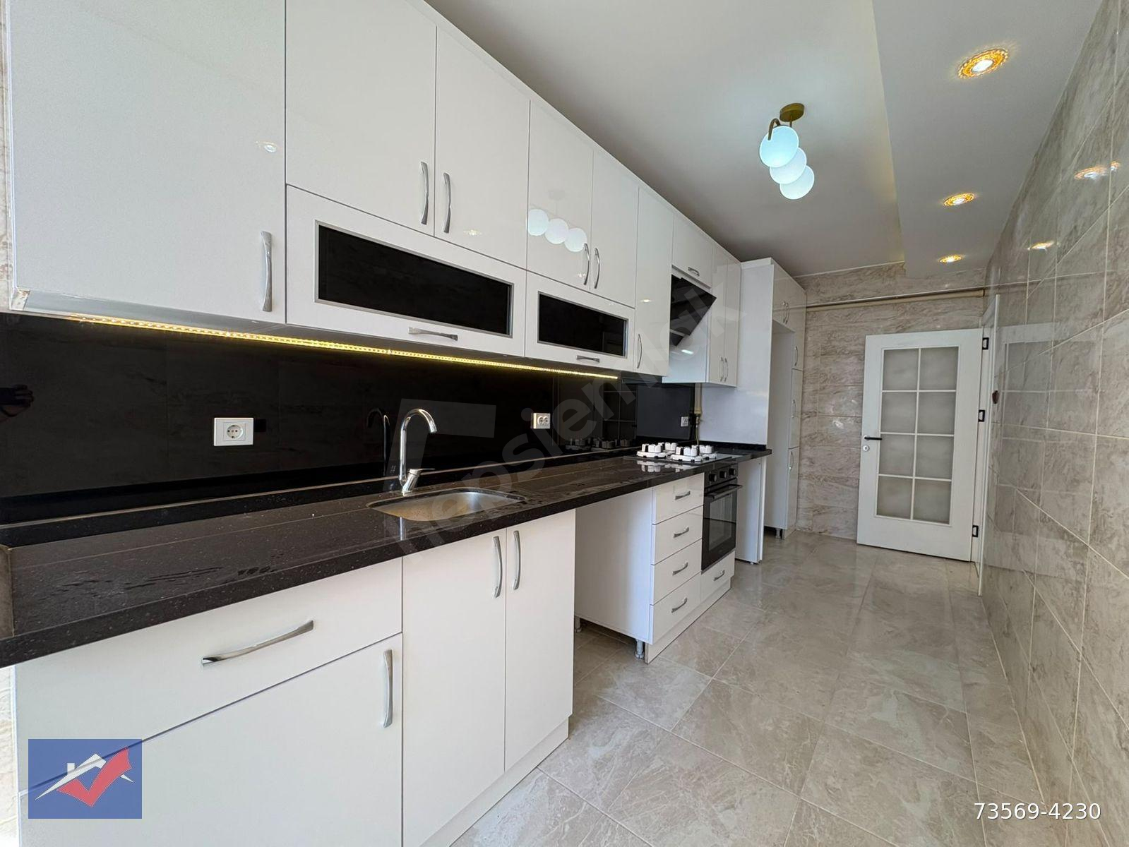 GÜZELYALIDA AİLE YAŞAMINA UYGUN FULL YAPILI 3+1 DAİRE