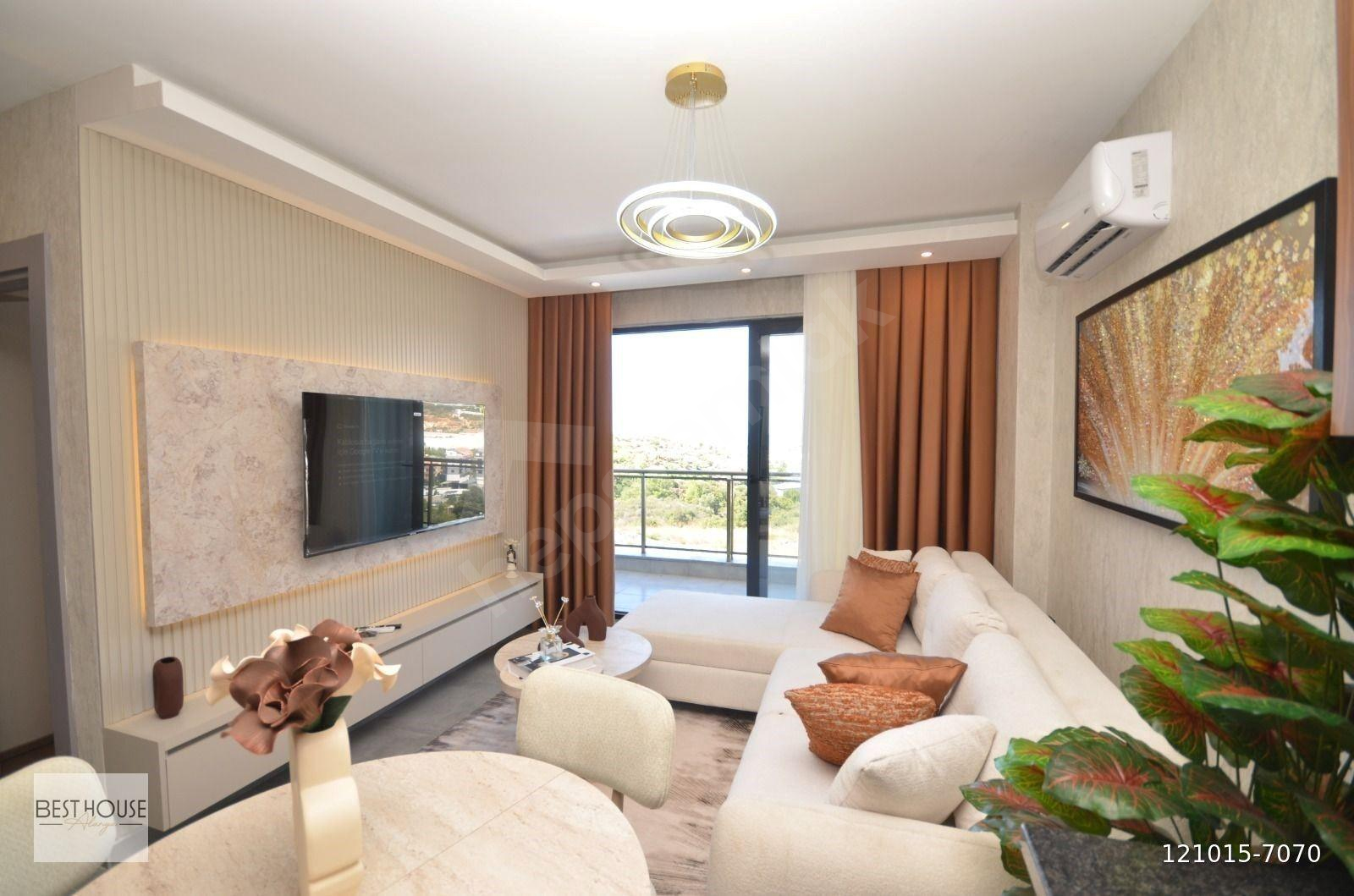 Alanya Demirtaş'ta Deniz ve Havuz Manzaralı Mobilyalı 1+1 Daire
