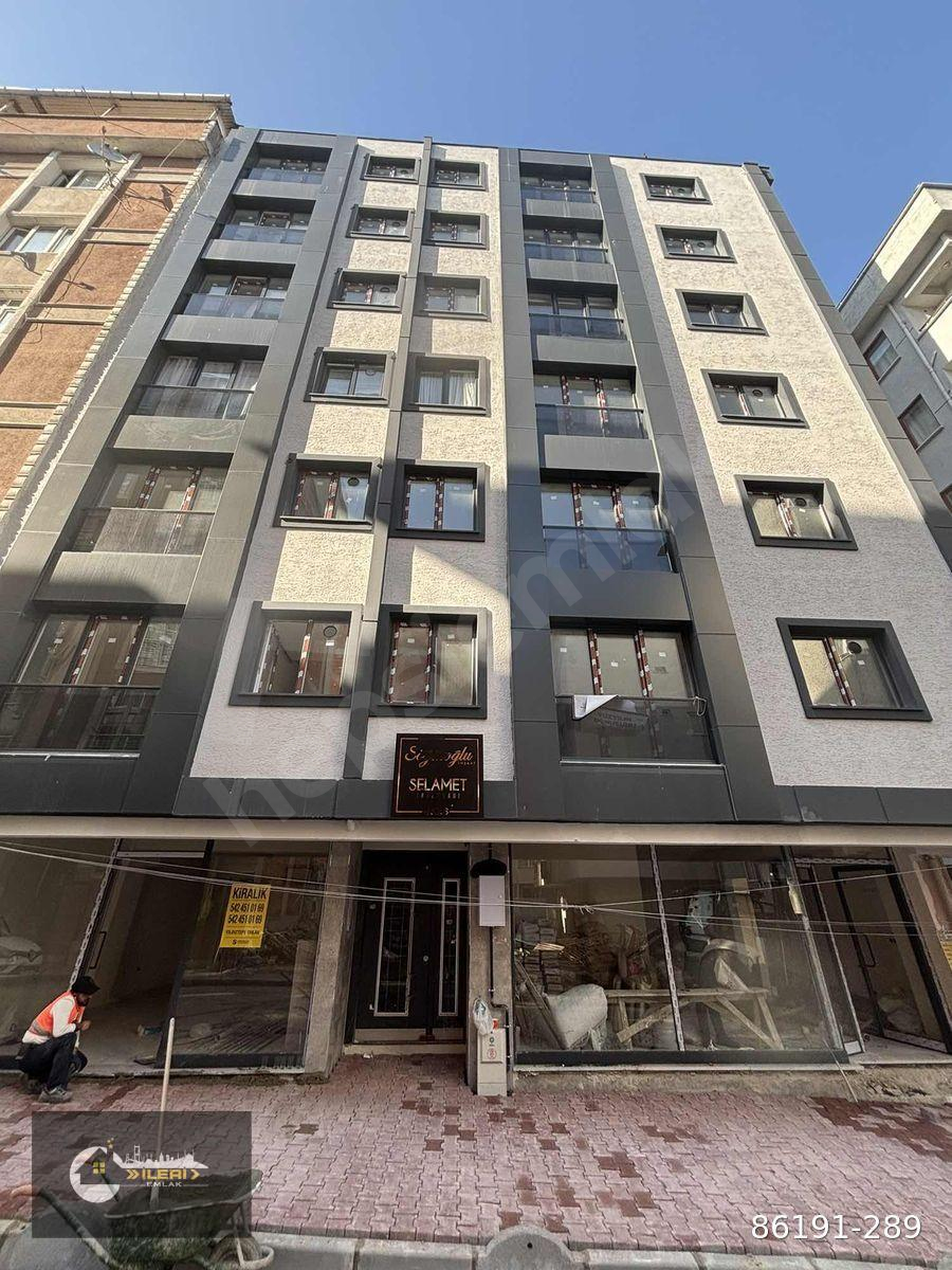 ANADOLU SOKAKTA MAHMUTBEY CADDESİNE KOMŞU SATILIK 2+1