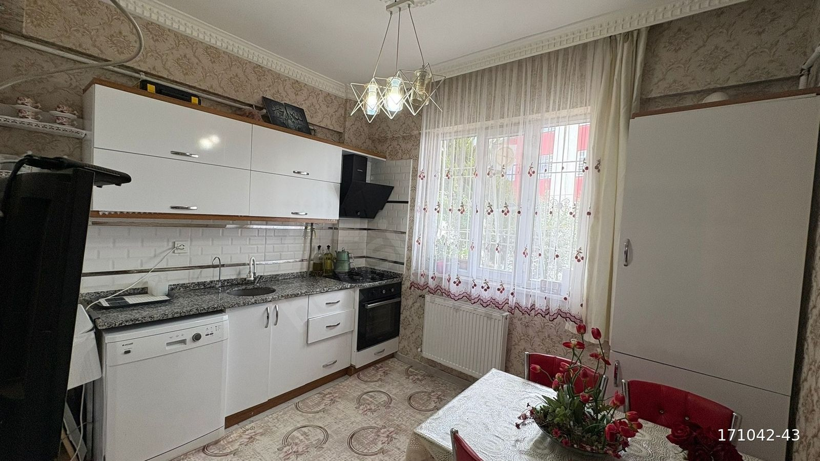 BEYKENT 1. ETAP'TA SATILIK BAKIMLI YÜKSEK GİRİŞ DAİRE