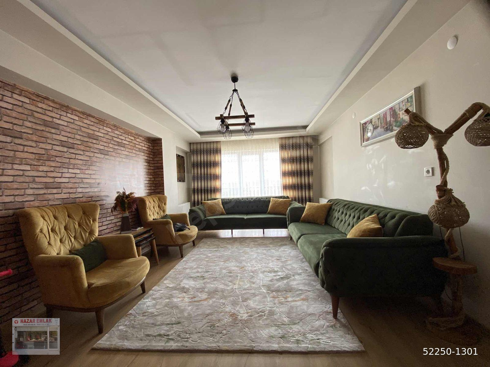 FATİH'TE DOĞU GÜNEY CEPHELİ, GENİŞ BALKONLU 3+1 SATILIK DAİRE