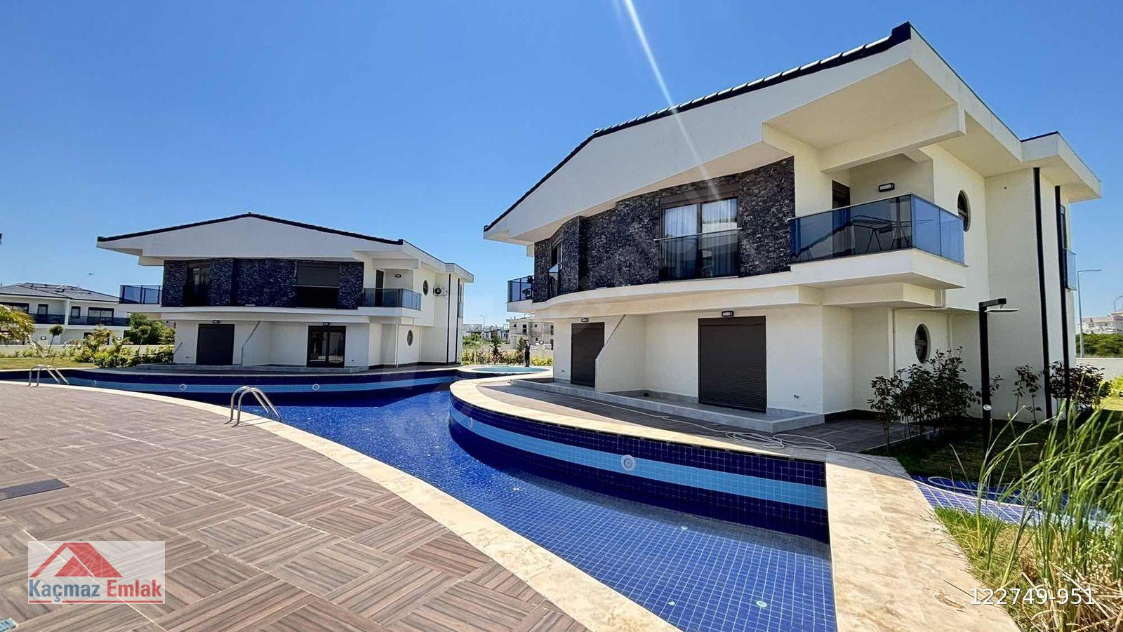 MANAVGAT'DA DENİZE 950 m SİTE İÇERİSİNDE SATILIK 2+1 DAİRELER