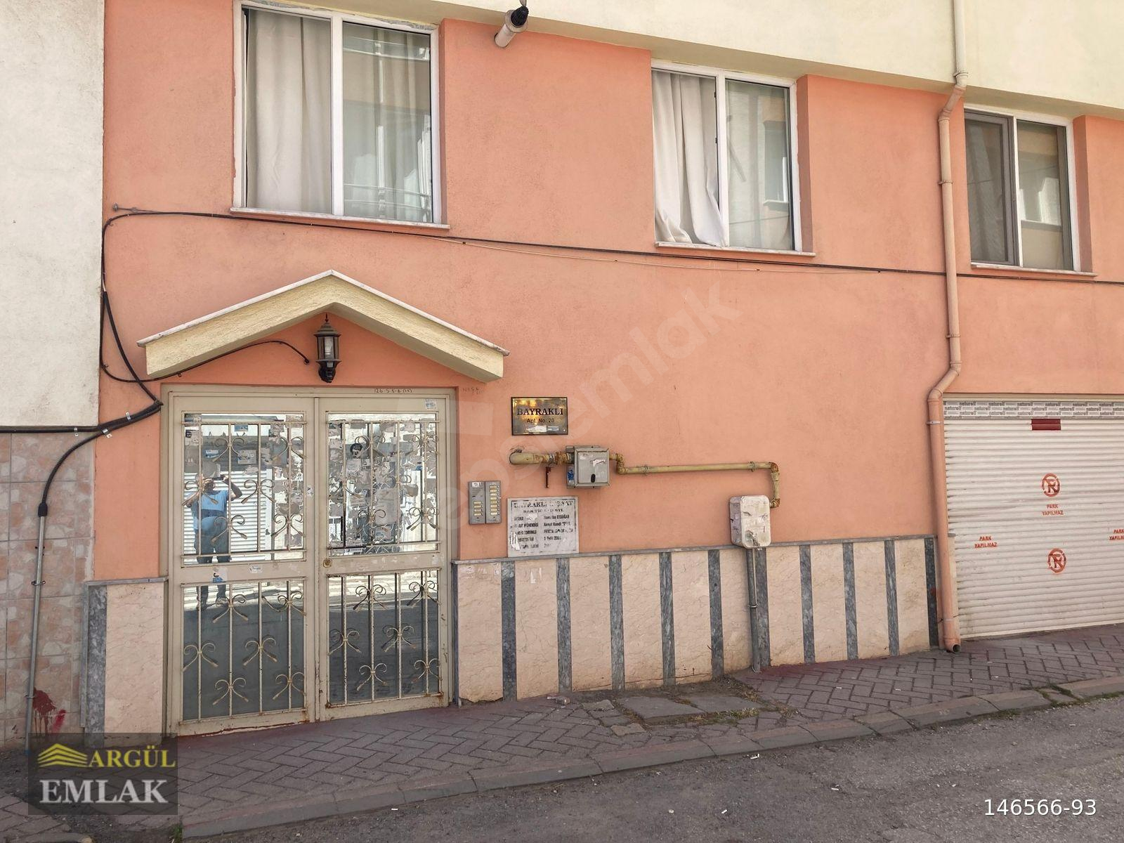 BÜYÜKDERE MAH. DAVET SK'TA ARA KAT GENİŞ AYRI MUTFAKLI APART