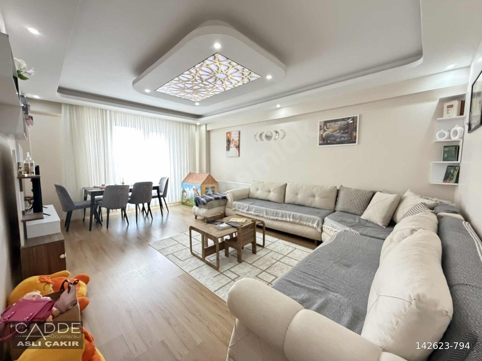 CADDE GAYRİMENKUL'DEN ÇERKEZKÖY MERKEZ'DE SİTE İÇİ 2+1 DAİRE
