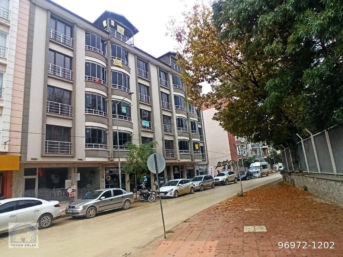 Yuvam Emlaktan Sofular Mah Askeri Gazino Karşısında Aile Binasında kiralık 1+1 Daire
