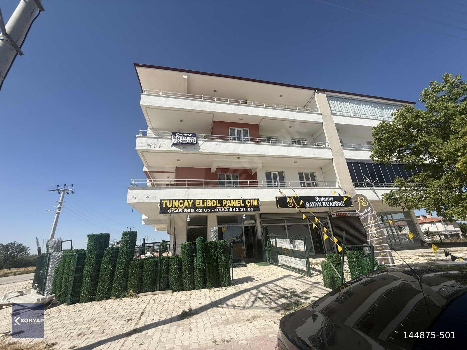 Karatay Saraçoğlu Mahallesinde Cadde Üzeri 3+1 Satılık Daire