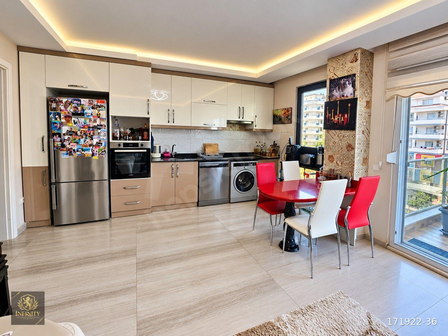 MAHMUTLARDA DENİZE 250 METRE MESAFEDE DENİZ MANZARALI DAİRE