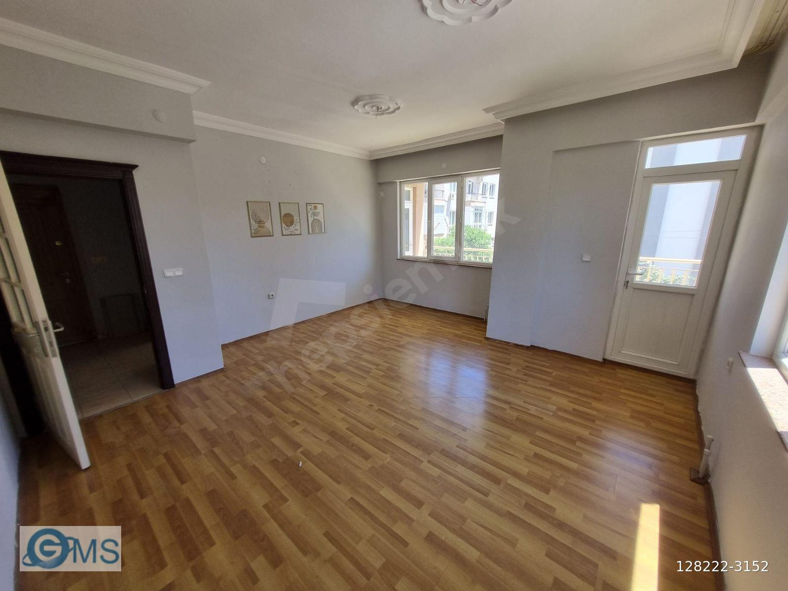 PINARBAŞI MAHALLESİNDE 1.KATTA ASANSÖRLÜ 3+1 FIRSAT DAİRE
