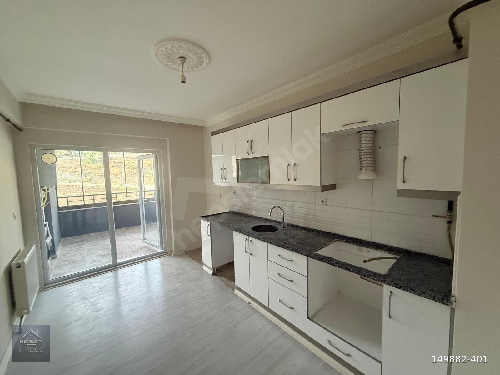 NİKSAR EMLAK'TAN SATILIK 3+1 DAİRE (YENİ HASTANE BÖLGESİ)