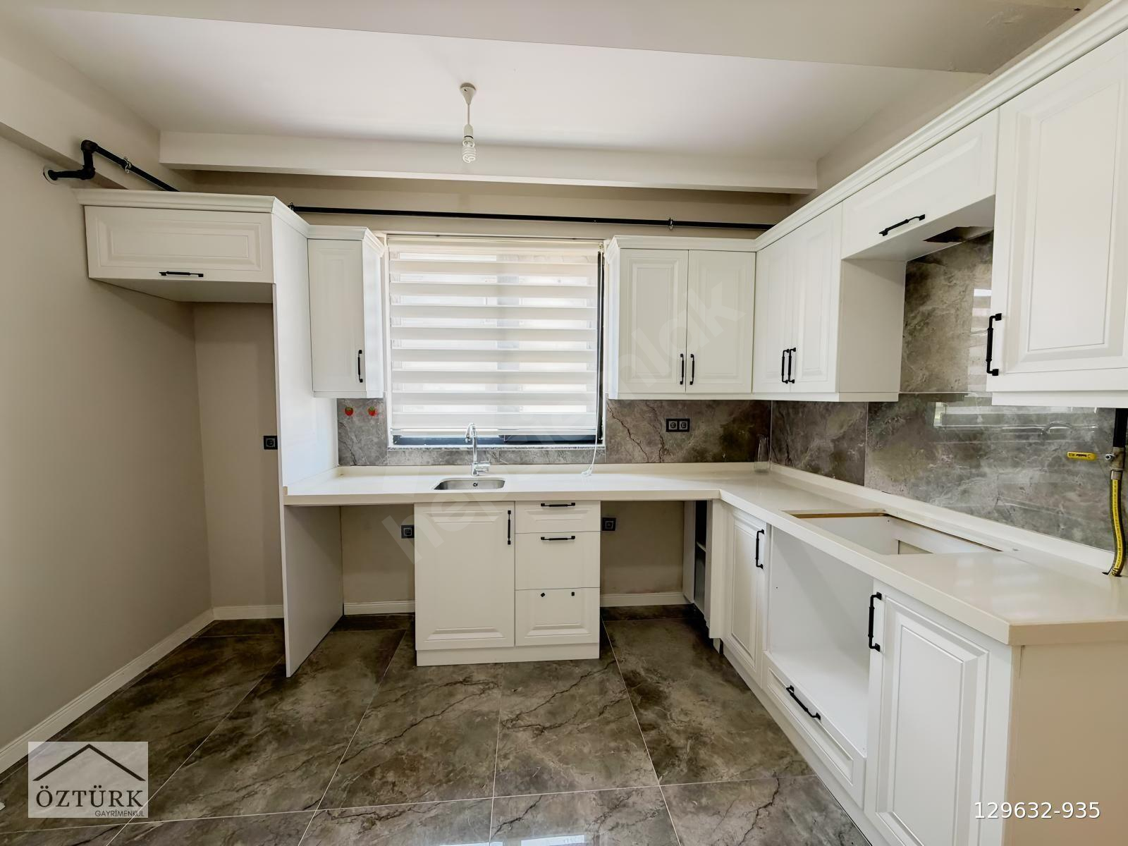 MEVLANA'DA FULL KREDİLİ CADDEYE CEPHE LÜKS SATILIK 2+1 DAİRE