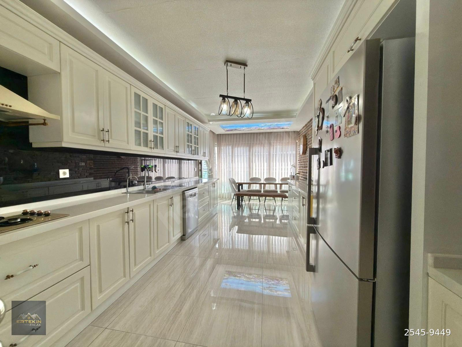 ERTEKİN EMLAK'TAN PURSAKLAR'DA LÜKS SİTE'DE TERAS BALKON'LU G.ODALI 4+1 DAİRE