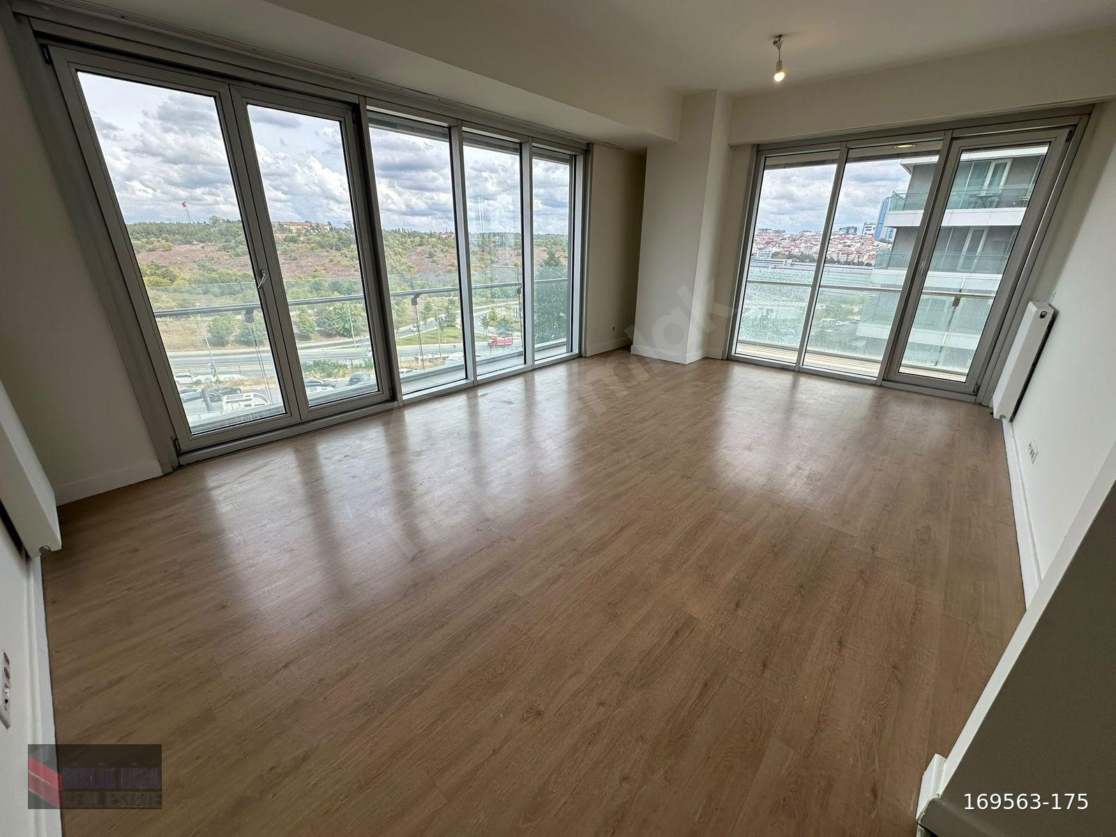 BATIŞEHİR HİRA'DAN KİRALIK KÖŞE ORMAN MANZ. 3+1 DAİRE