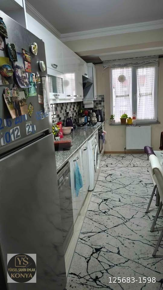 TEKİRDAĞ/ÇORLU/ PERŞEMBE PAZARI YANI 7 YILLIK, İSKANLI, EBEVEYN BANYOLU FIRSAT DAİRE