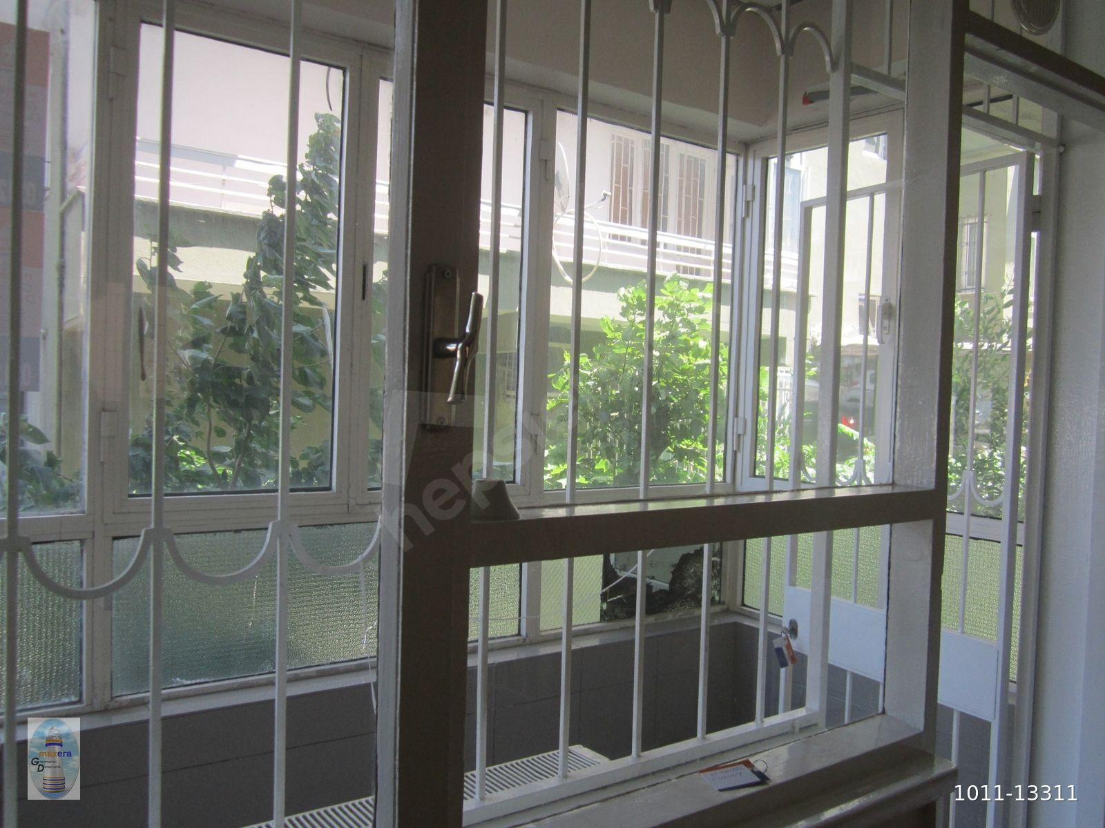 ZUHURATBABA DA ÖN CEPHE YÜCETARLA CADDESİNE YAKIN 2+1 75M2