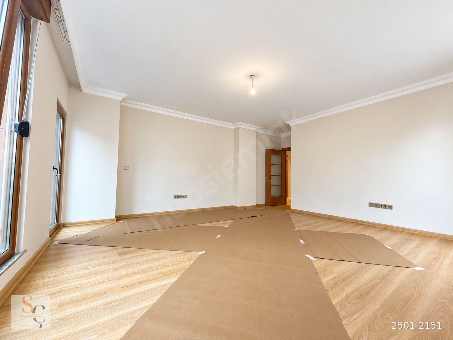Kazasker'de 2015 Yapım. İskanlı. Kapalı Garaj. Ebeveyn Banyo 4+1