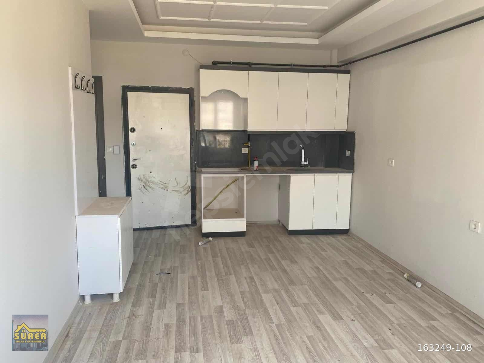 SÜRER EMLAK`TAN KİRALIK SIFIR 2+1 DAİRE`MİZ HASTANE YANINDADIR.