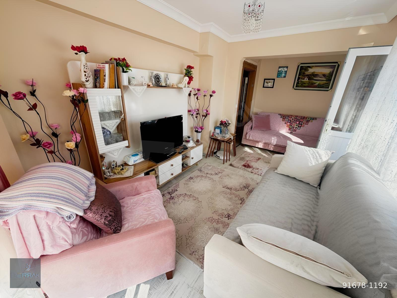 VEHBİ GÜNAŞTI OKULUNA YAKIN 1+1 AYRI MUTFAKLI SATILIK DAİRE !