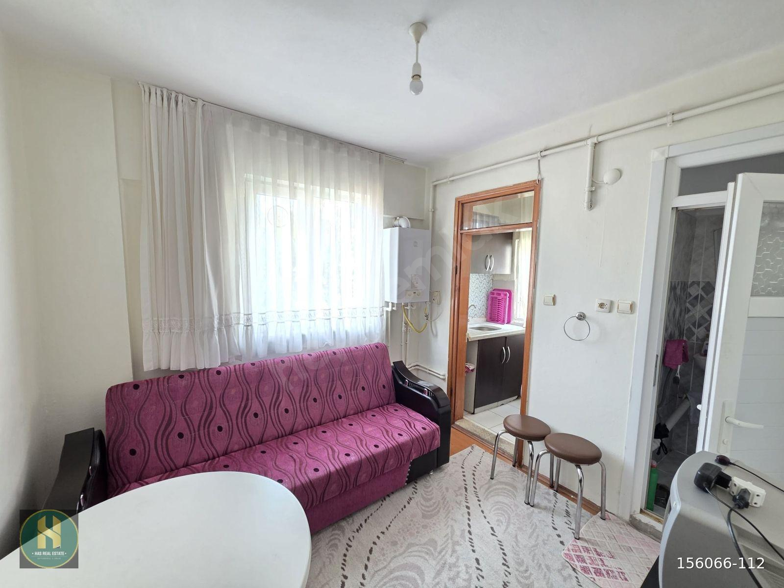 HAS REAL ESTATE GAYRİMENKUL DEN BAHÇELİEVLERDE 1+1 EŞYALI DAİRE