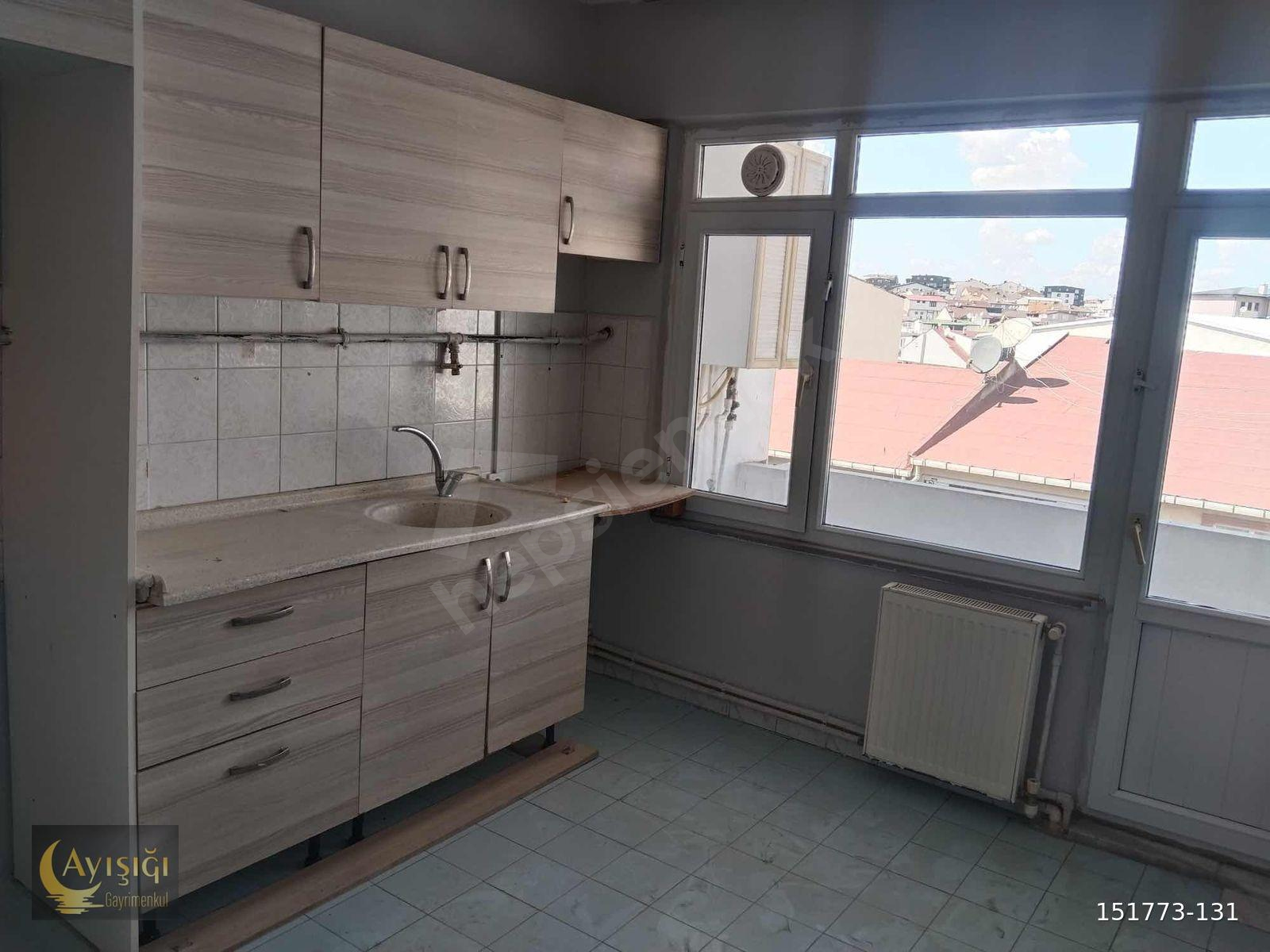 Çayırova Özgürlük mh.Adnan Menderes CD. 125m² 3+1 Kiralık Daire
