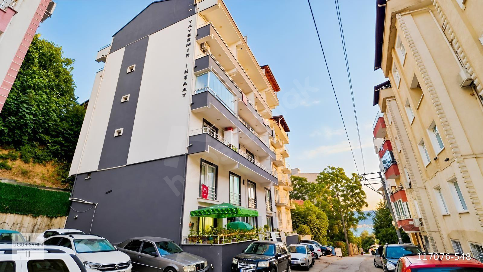 İZMİT MERKEZE YÜRÜ MESAFESİNDE ARA KAT 2+1 DAİRE