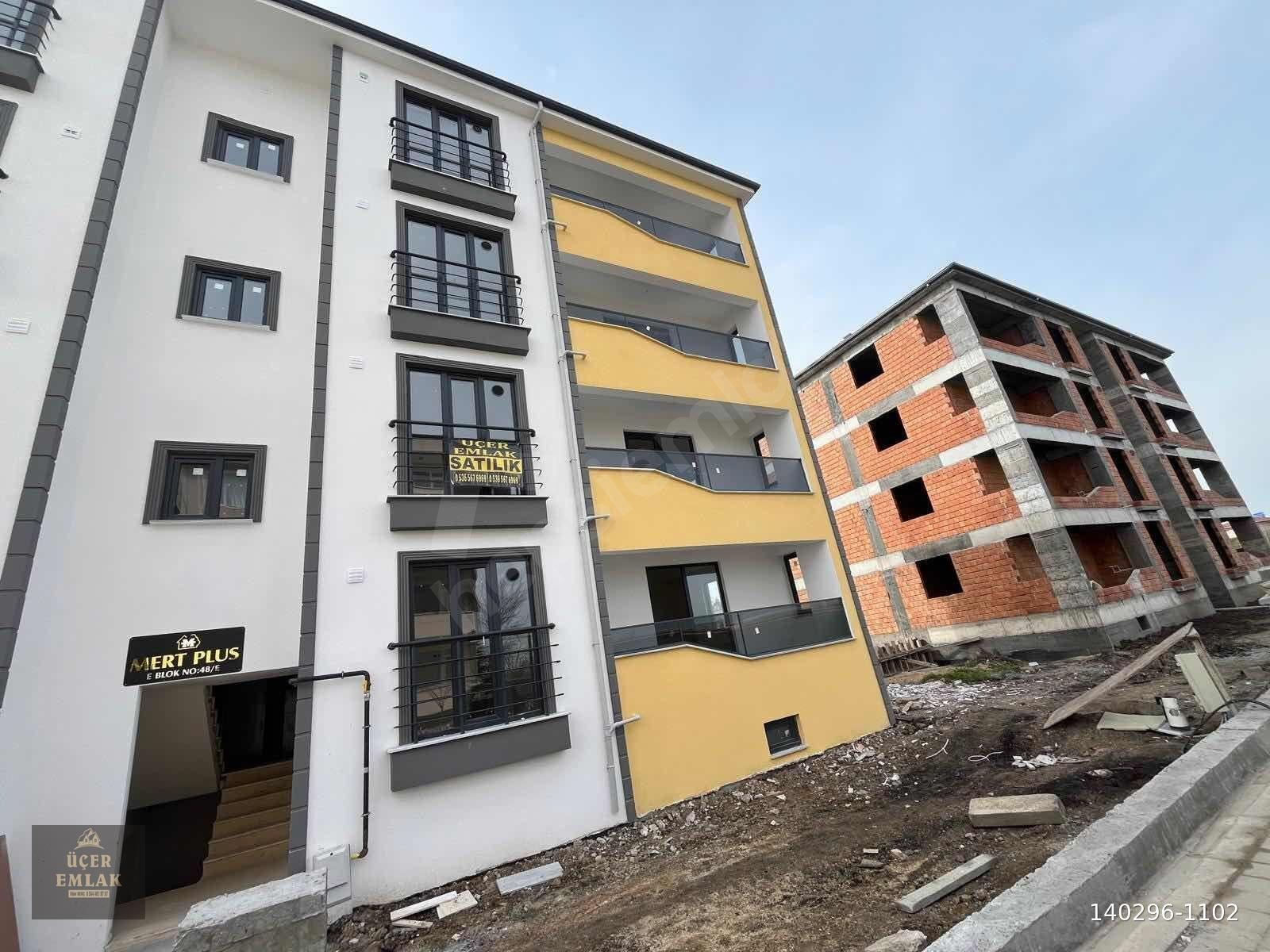 ÜÇER EMLAKTAN CUMHURİYET MAH MERT PLUSta 2+1 ARA KAT SAT. DAİRE