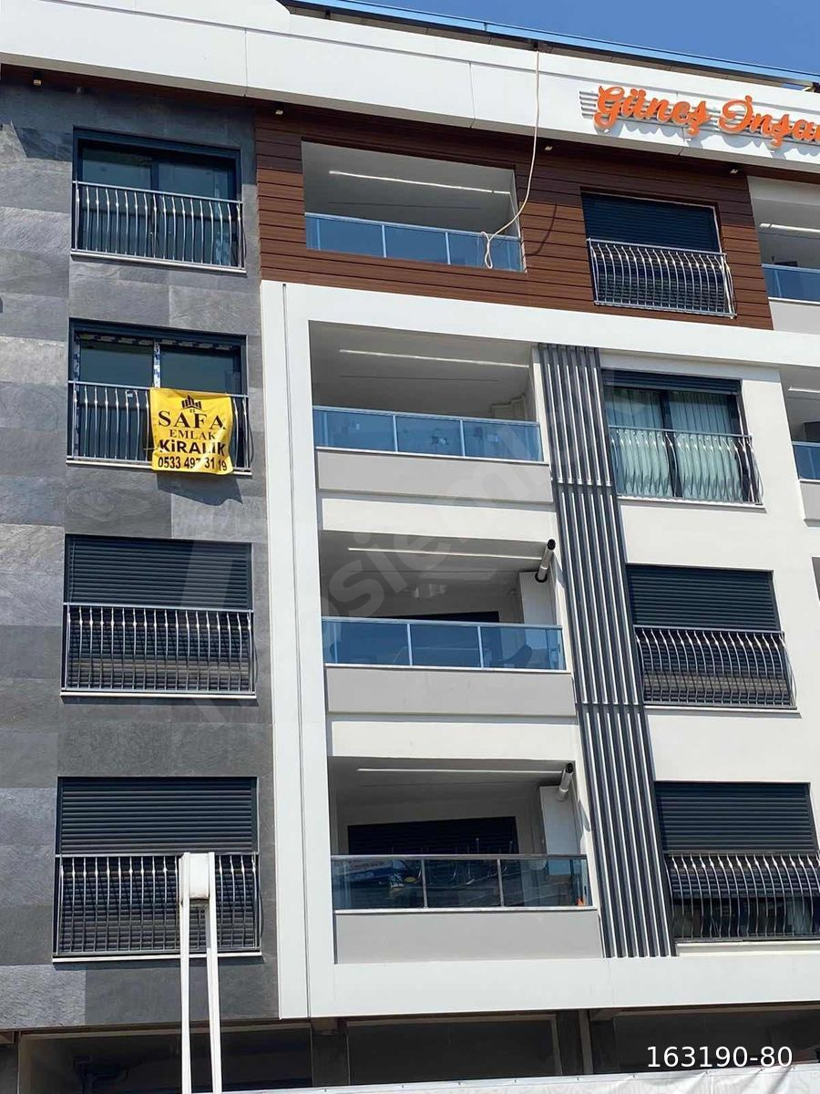 ÖNÜ AÇIK HEYKELLERE BAKAN KİRALIK SIFIR DAİRE