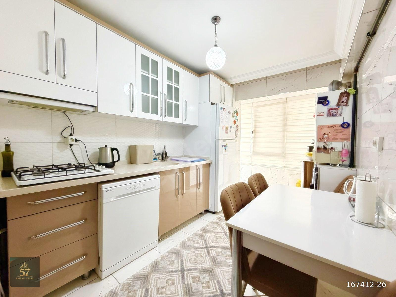 BAĞCI CADDESİ ÜZERİ SATILIK 3+1 ASANSÖRLÜ FULL YAPILI DAİRE