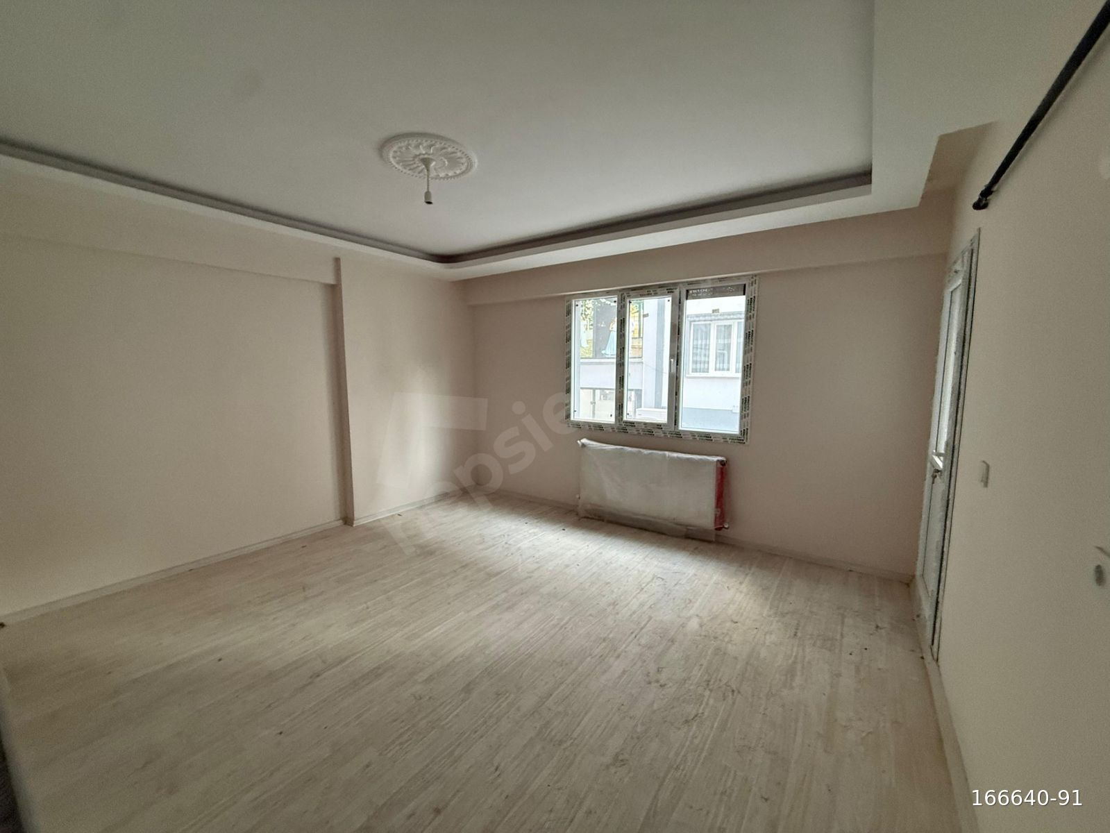 BÜTÜN DEVLET KURUMLARINA YÜRÜME MESAFESİ 2+1 SIFIR KİRALIK DAİRE