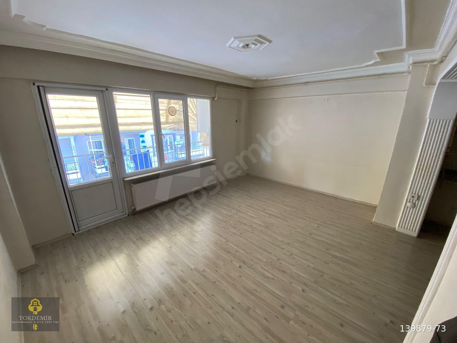 TOKDEMİR GAYRİMENKUL'DEN TAM MERKEZDE ARA KAT DAİRE