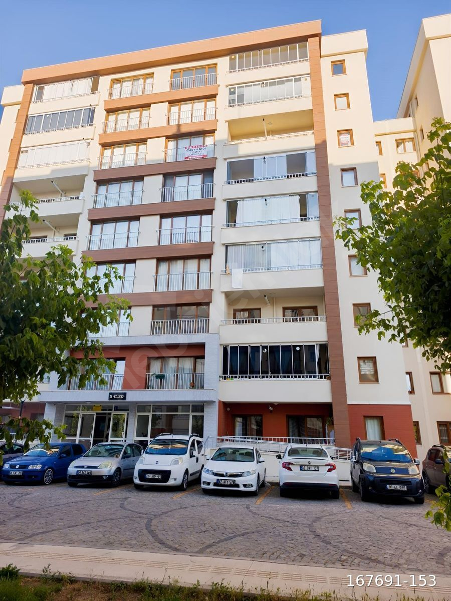 Saraycık Toki'de Ebeveyn B. Asansörlü Satılık 3+1 Daire