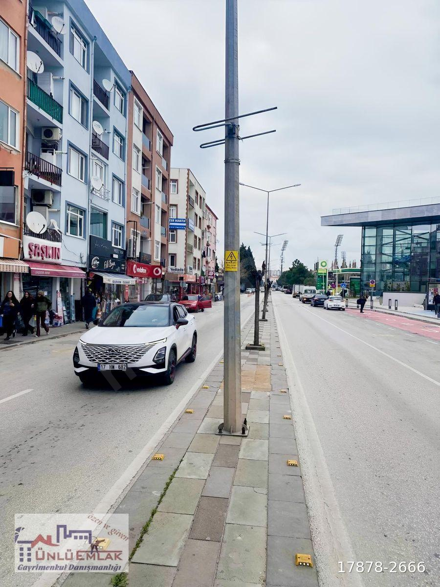 Çanakkale Merkez'de Satılık 2+1 Daire - Atatürk Caddesi Cepheli