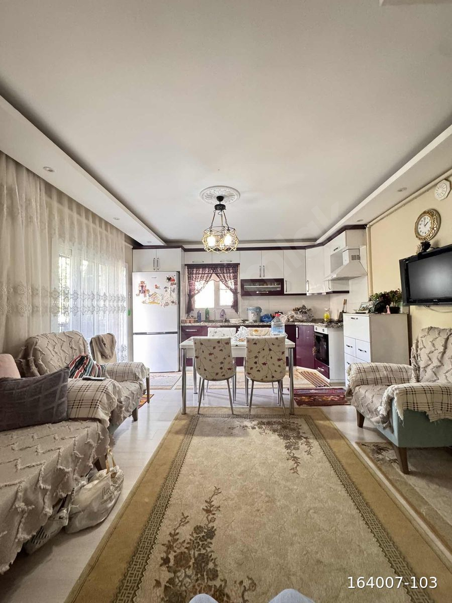 MANİSA TURGUTLU SELVILITEPE M EŞYALI 2+1 DAİRE