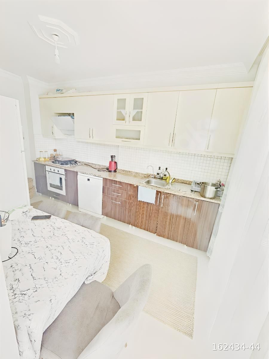 HÜSNÜ KARAKAŞTA UYGUN KULLANIŞLI ACİLL SATILIK 2+1 KATTA DAİRE