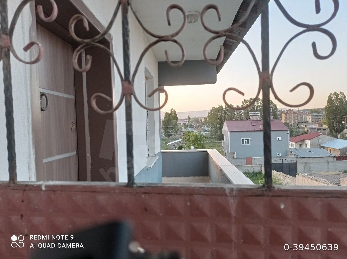 Kiralık Bireysel Doğalgazlı Eşyalı Bahçeli Daire