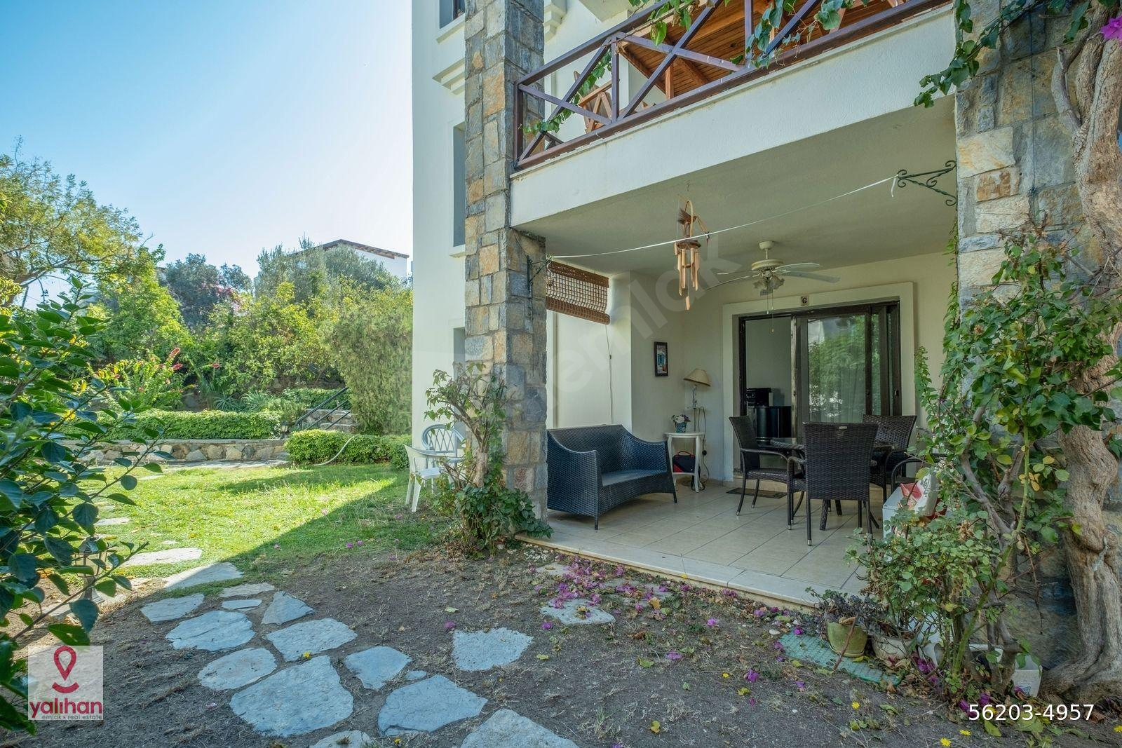 Bodrum Yalıkavak Merkezi Konum Deniz Manzaralı Bahçe Katı 2+1