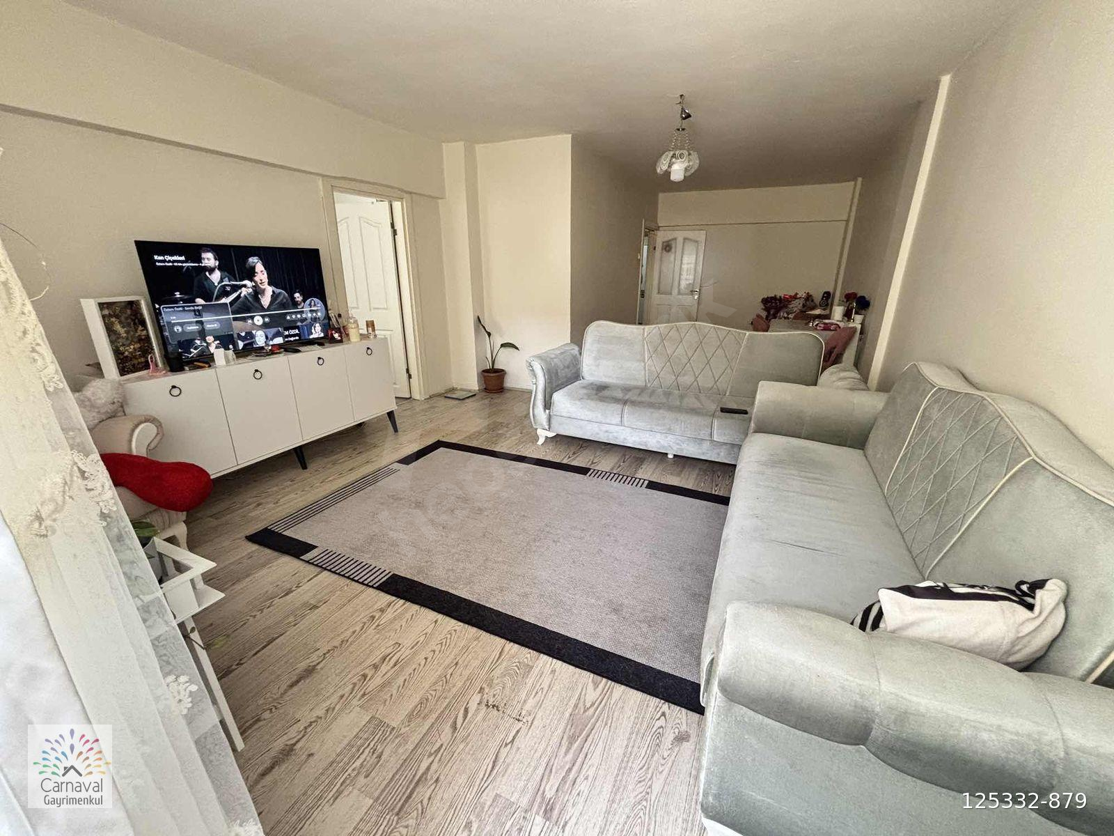 Suadiye caddesinde satılık 2+1