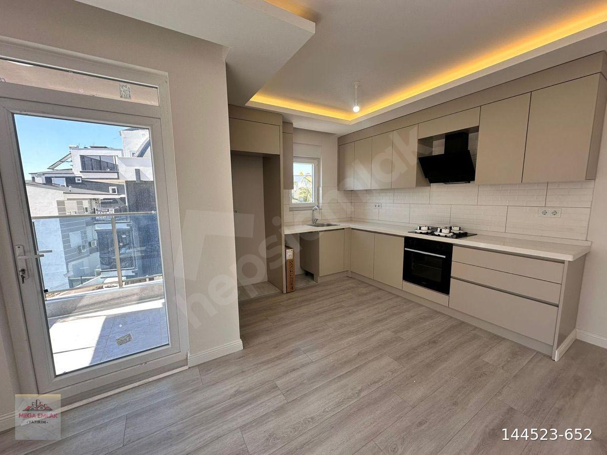 ÇAMLIBELDE DOĞALGAZLI 2+1 ARKAT TRAMVAY DİBİ DAİRE GÜNEY CEPHELİ