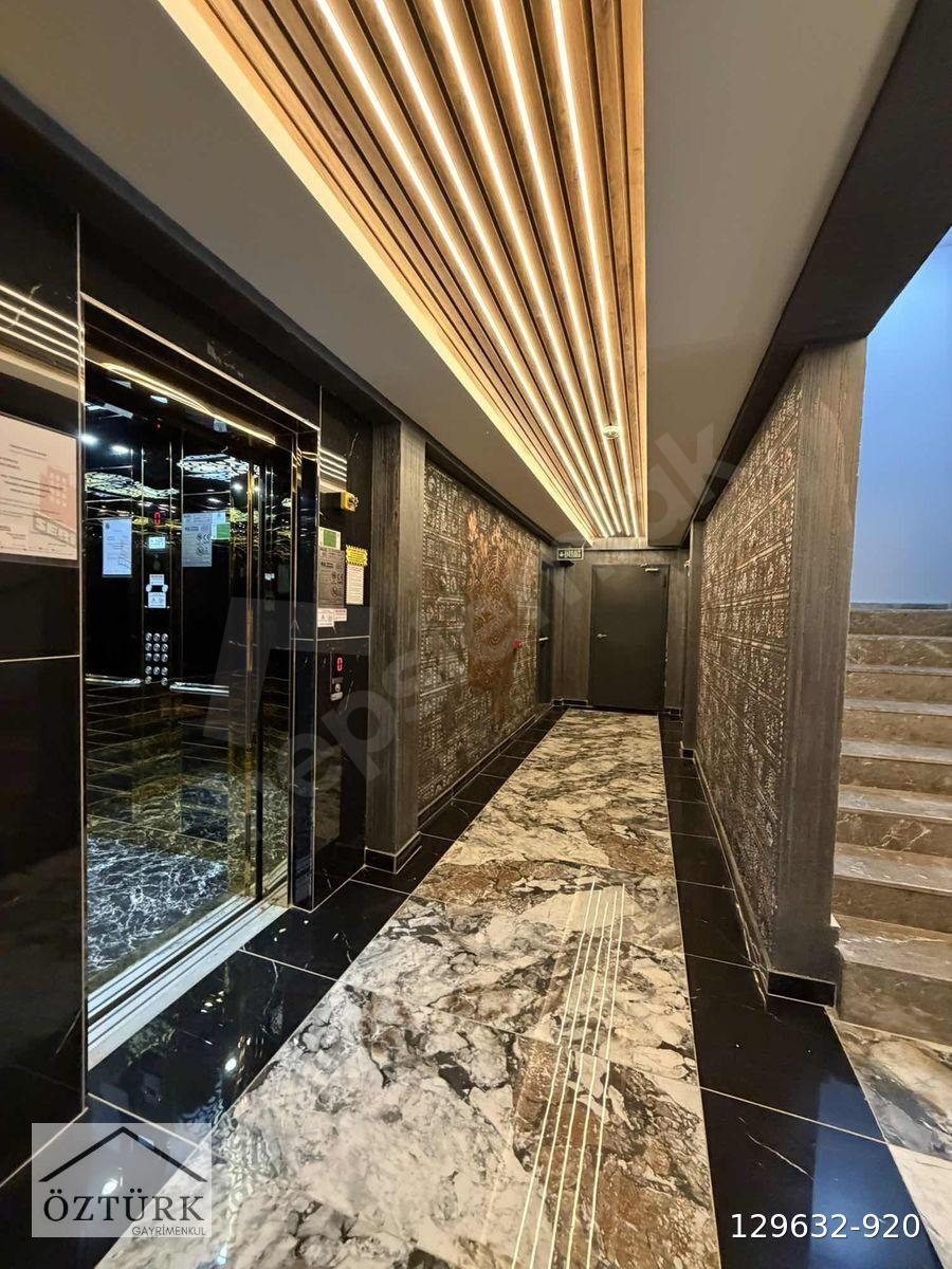 ATAKUM 19 MAYIS BULVARINA CEPHE LÜX SATILIK 3+1 DAİRE