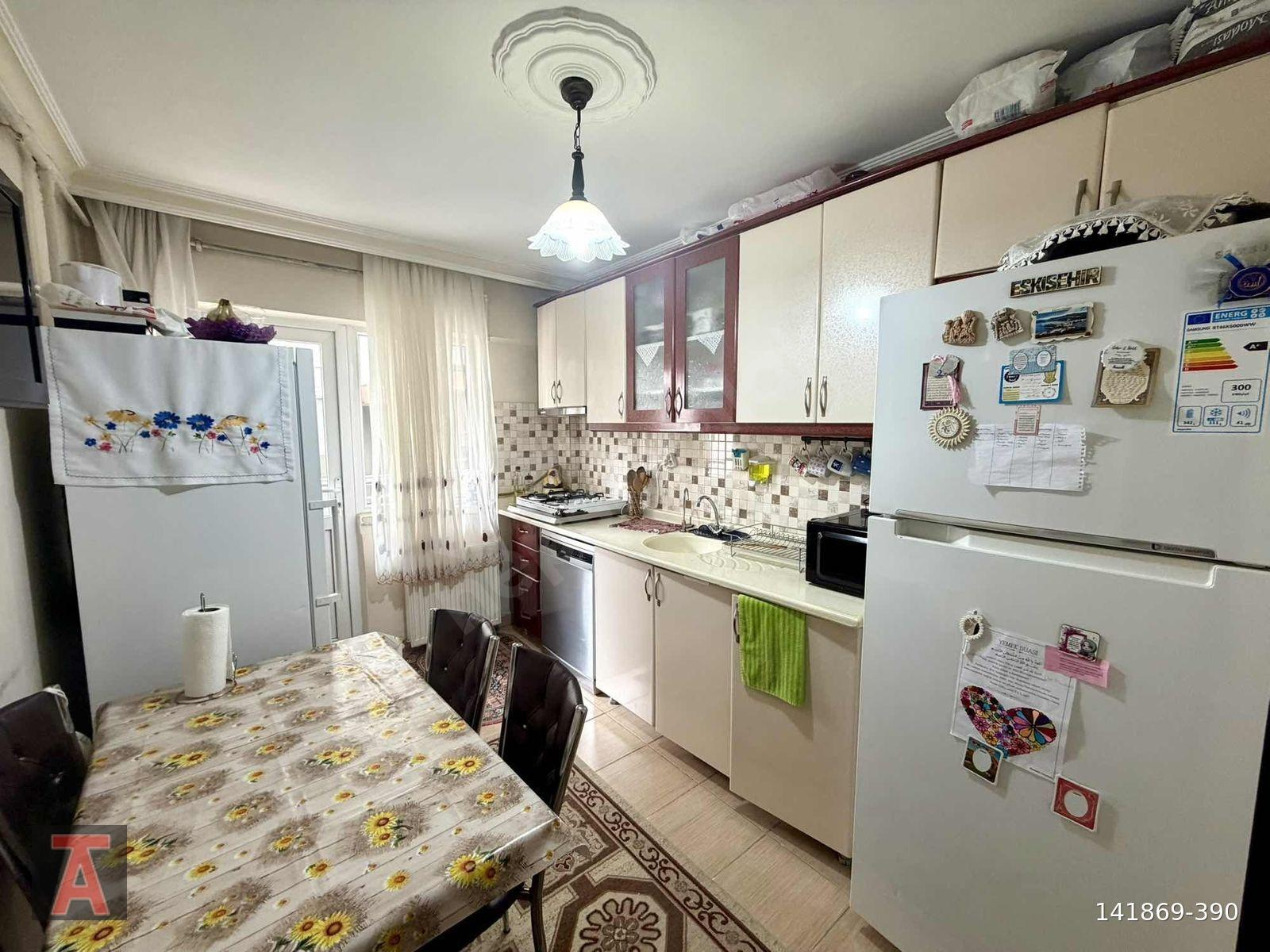 PİYADE MAH'DE CADDE ÜZERİ KAT KONUMUNDA KÖK TAPU 3+1 DAİRE