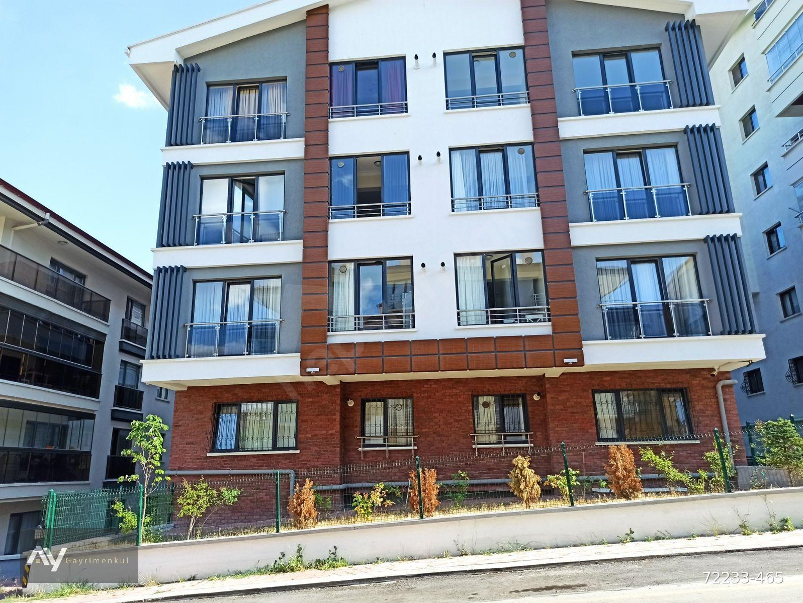 VEDAT DALOKAY CAD. YAKINI YENİ BİNADA YÜKSEK KAT 3+1 KİRALIK DAİRE