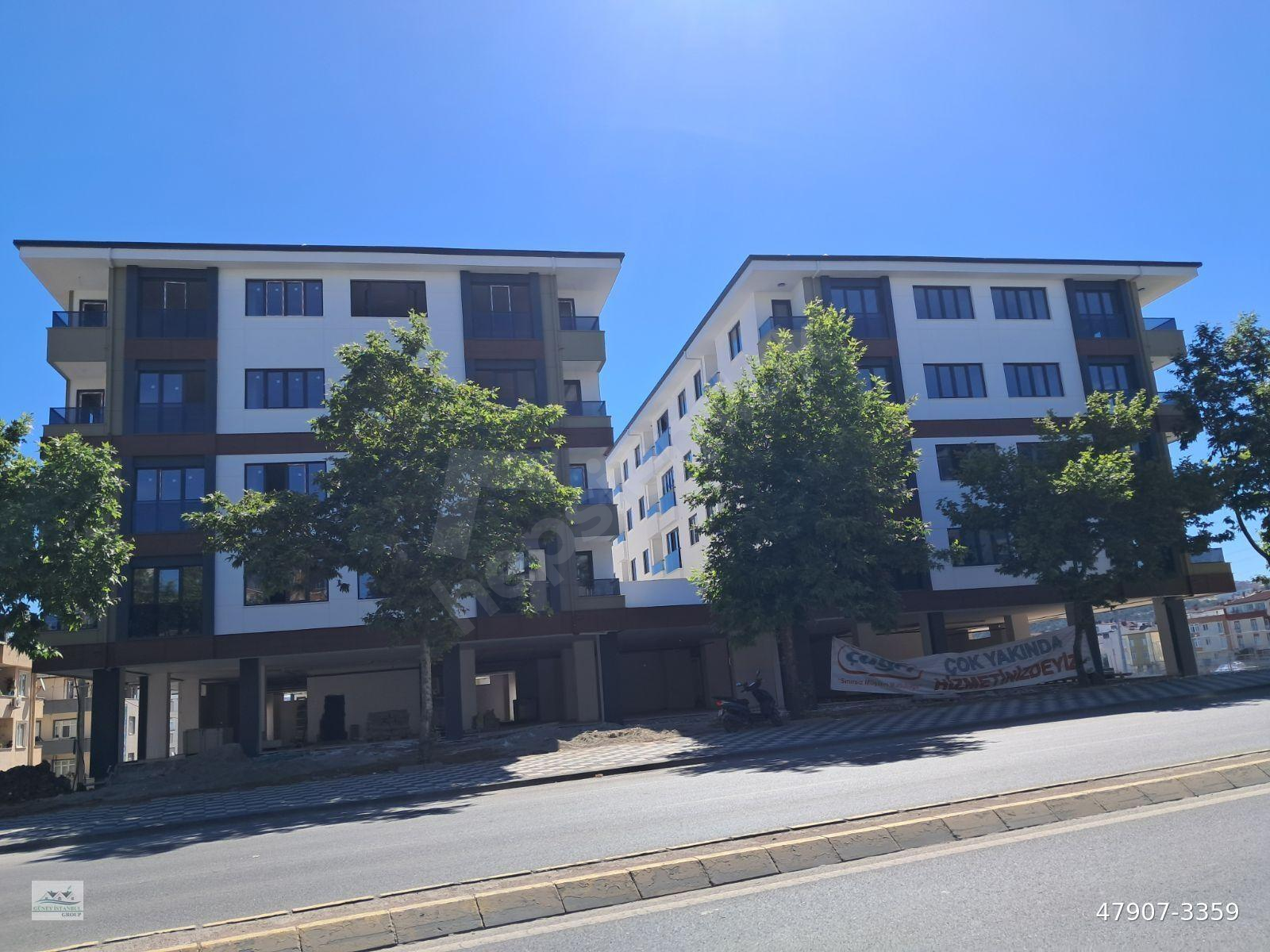 DARICA TUZLA CADDESİNDE SUPER LUX ARA KAT 2+1 50 GÜNDE TESLİM