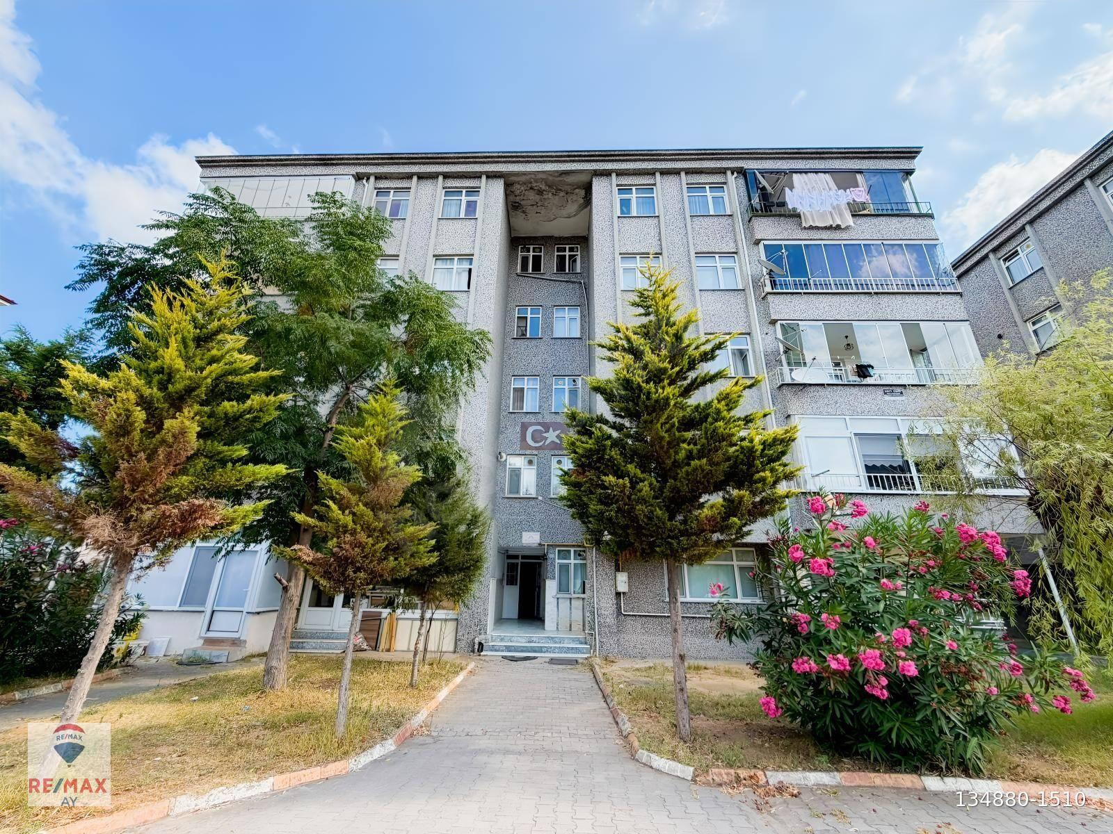 RE/MAX AY'DAN KARASU AZİZİYE MAHALLESİNDE 2+1 SATILIK DAİRE