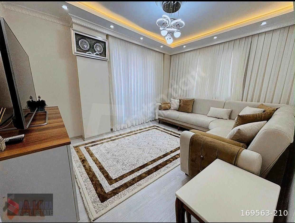 HİRA'DAN GÖZTEPE MHL'DE YENİ BİNADAN SATILIK 1+1 TEMİZ DAİRE
