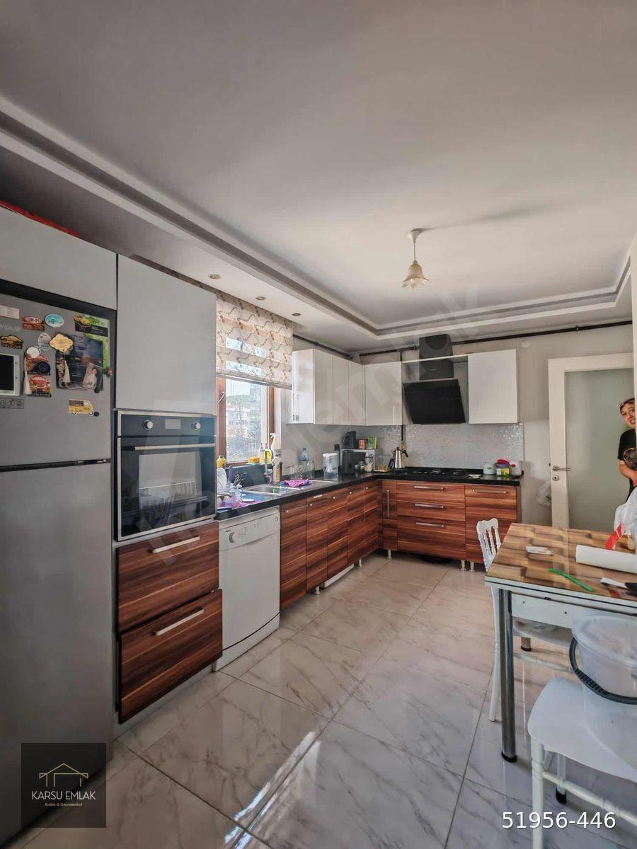 Cağaloğlu caddesi ne 50 metre mesafede 185 m2 satılık 4+1 daire